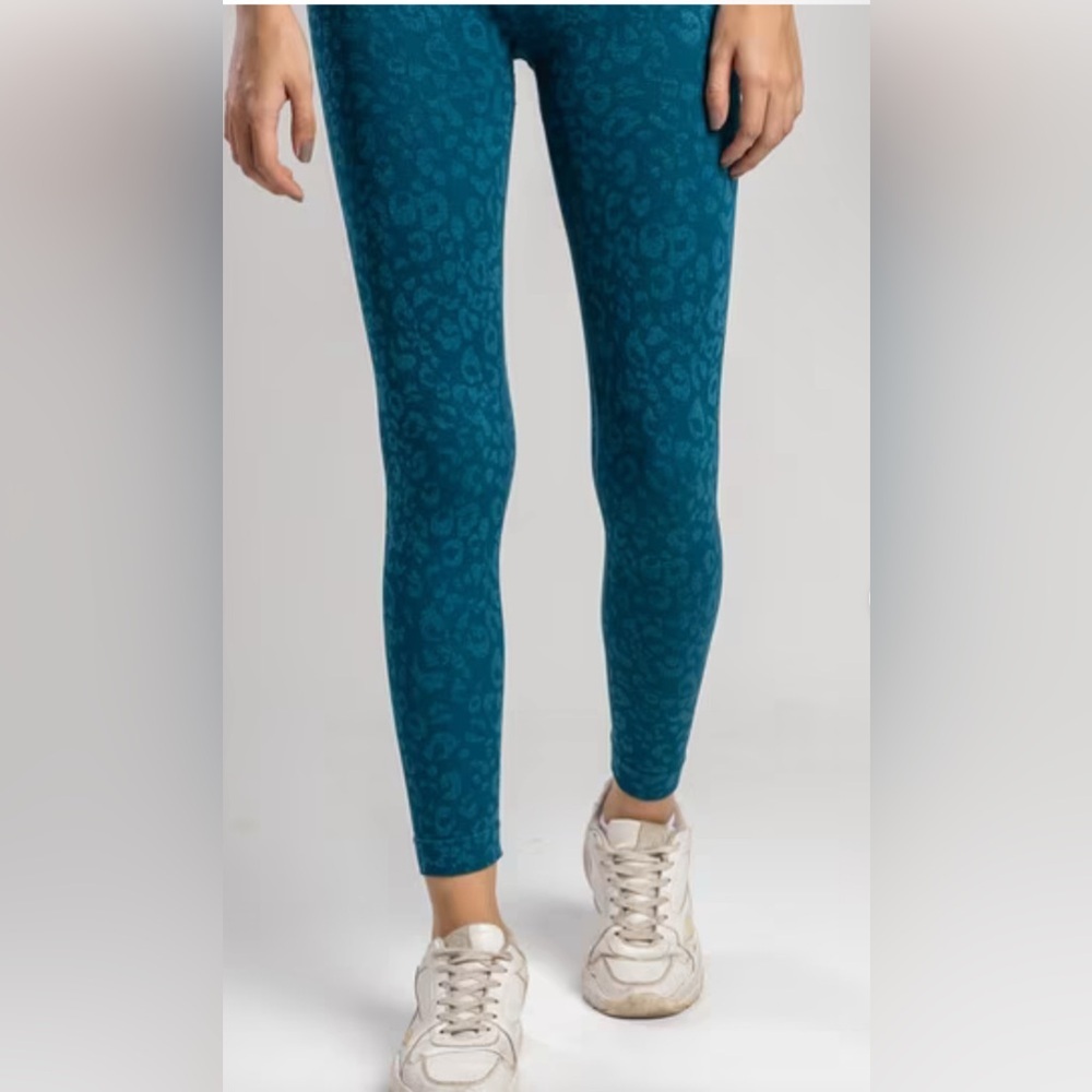 Stylish Blue Patterned Women's leggings size small nwot